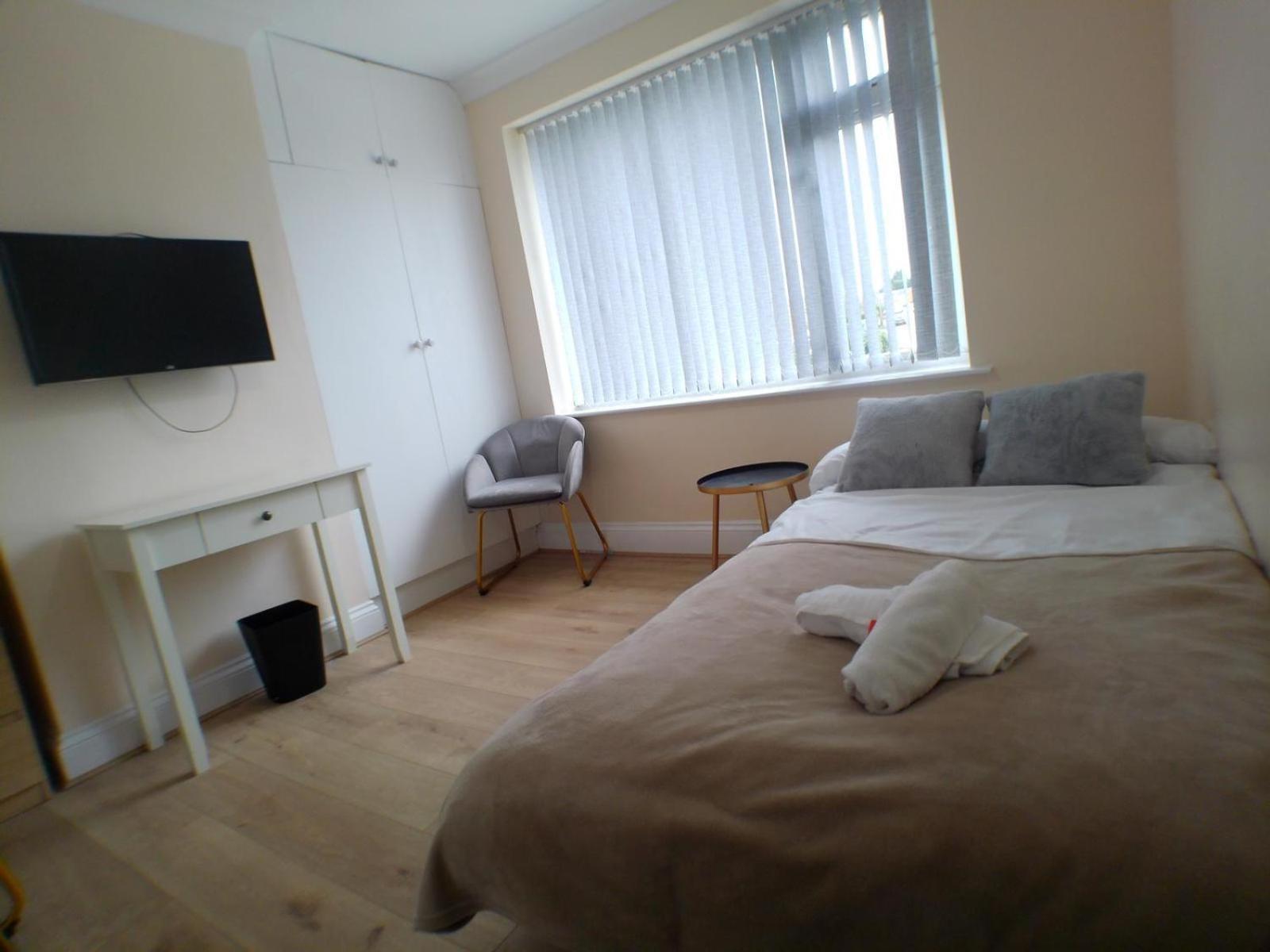 Contemporary Expansive Upper * Birmingham
